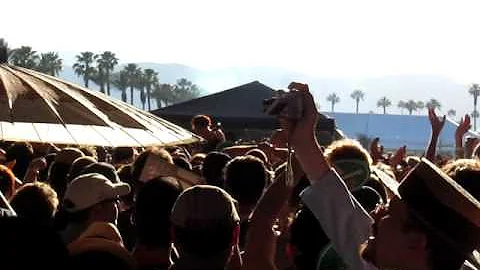 Amanda Palmer Crowdsurfing Creep