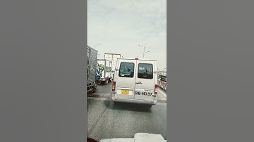 QUỐC LỘ 1A CẦU VƯỢT HƯƠNG LỘ 2.