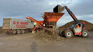 FARM UPDATE 106 LAST DELIVERIES OF SUGAR BEET FROM TRICKY SOIL & RESULTING HIGH SOIL CONTENT