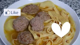 Albondigas En Caldo Con Pasta Rellenas De Queso