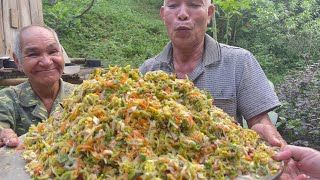 Mixed papaya flower dish