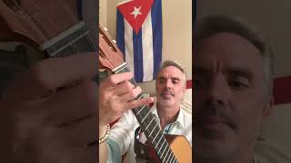 En mi “Rinconcito cubano” con mi Tres Cubano #azucar