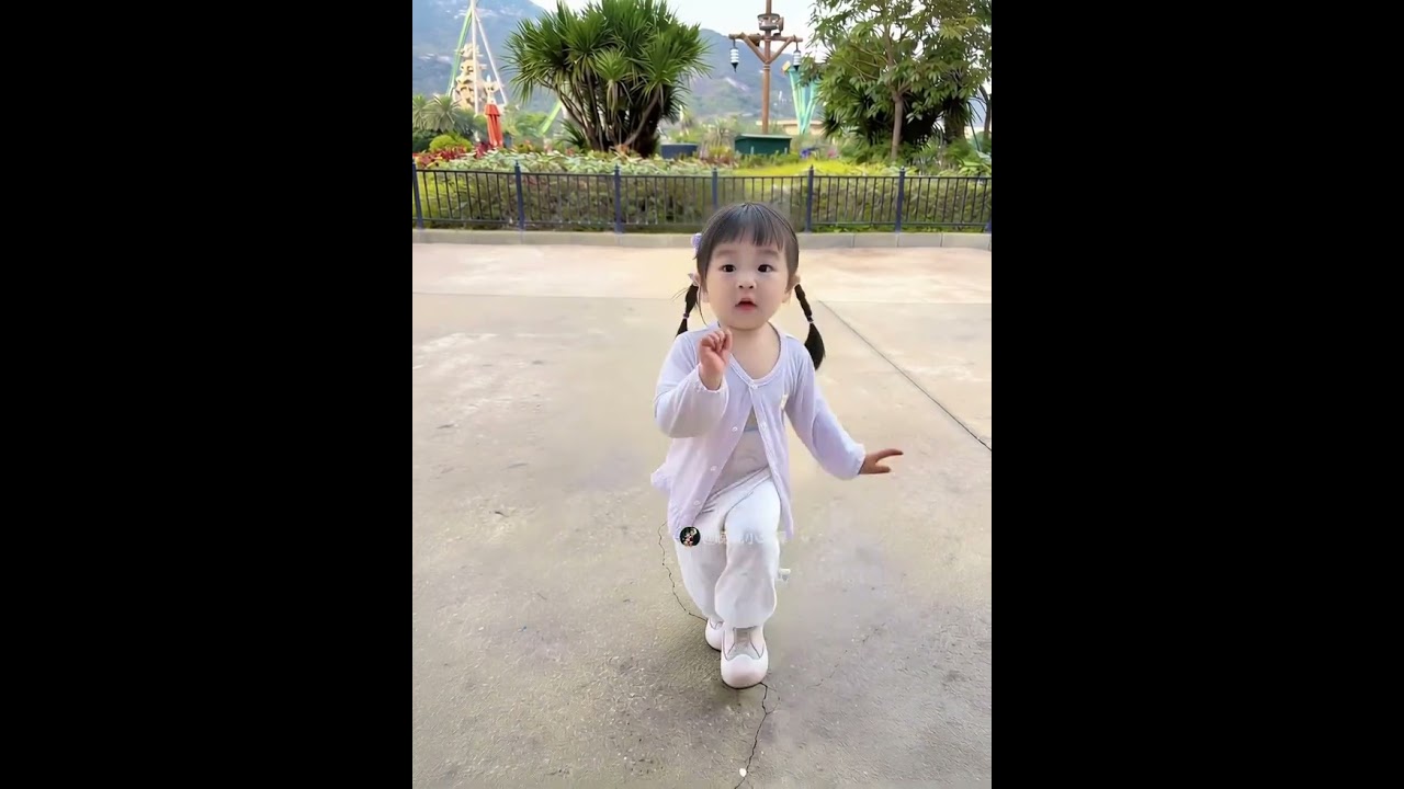 大家準備好了啊～給大家表演個可愛版的One two three～ #愛跳舞的寶寶 #喜歡跳舞哪裡都是舞臺 #剪映 #萌娃跳舞#萌娃搞笑日常