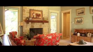Texas Timber Frames β Rustic Farmhouse in Hill Country