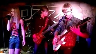 Singonia - Weight of the World (Evanescence cover) (2013-01-26, Live @ Ozz Underground)