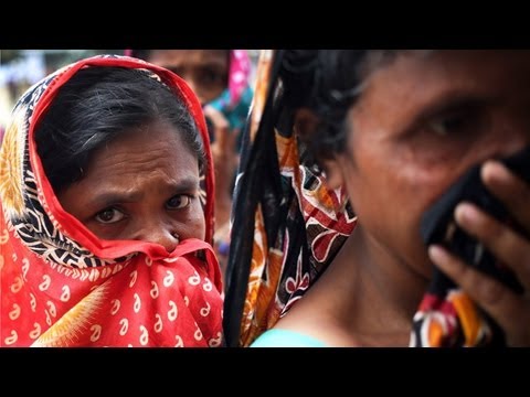 Bangladesh building collapse: relatives identify remains