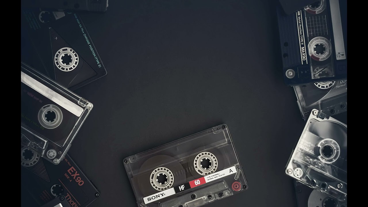 ¿AITA por no echar a mi compañero de cuarto solo porque mi novia cree que podría ser trans?