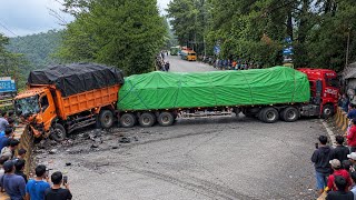 Luar Biasa Sulit Dan Menegangkan‼️Menit Menit Mengerikan Di Sitinjau Lauik, Sopir Auto Cemas