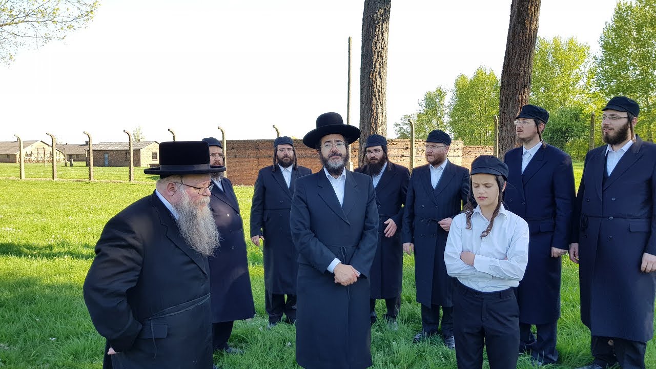 ישראל אדלר & ילד הפלא דודי לינקר Dudy Linker מקהלת ויז'ניץ מרגשים במחרוזת מיוחדת במחנה השמדה בירקנאו