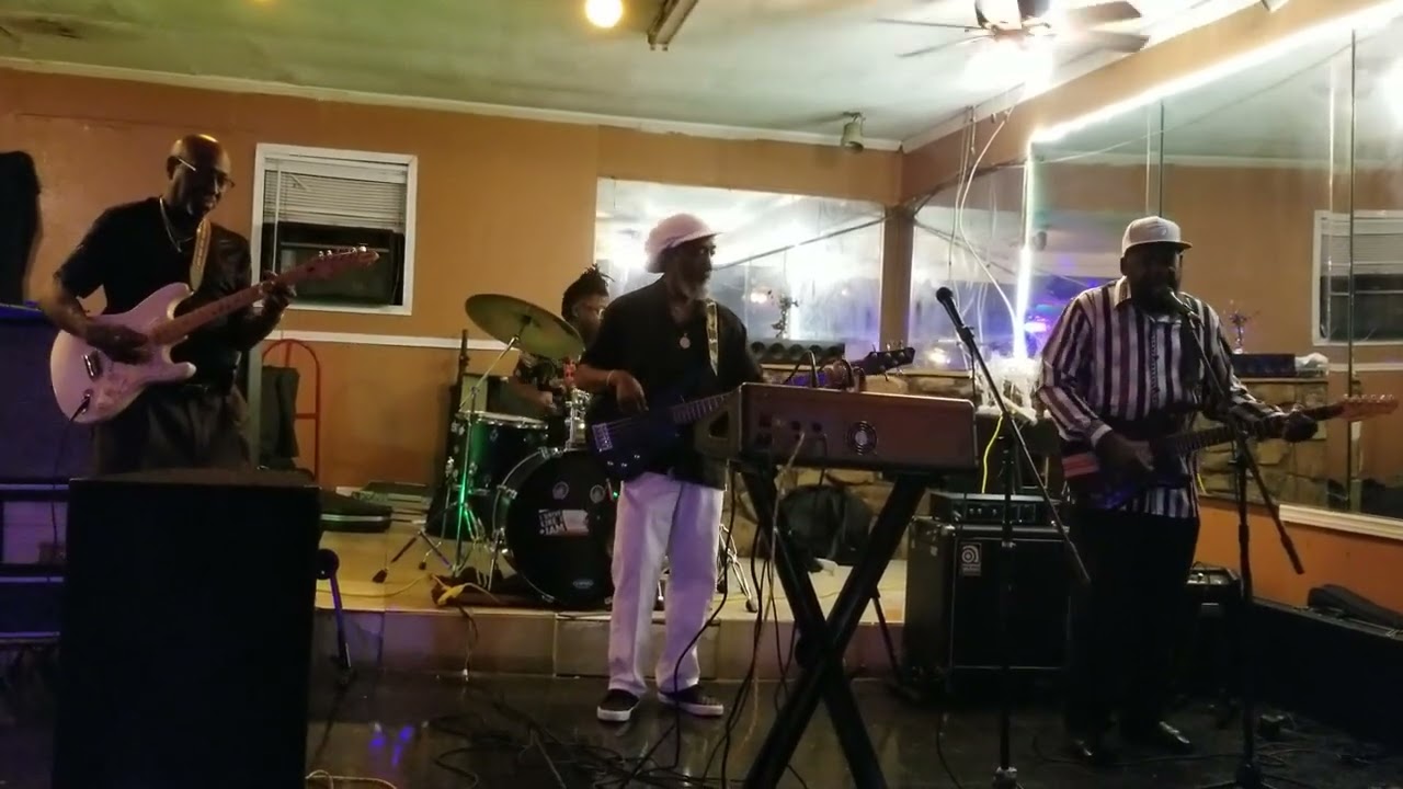 Anthony Howard Ilusion Band Sing Sweet Sixteen