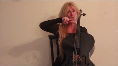 Cello lesson in pizzicato on open strings