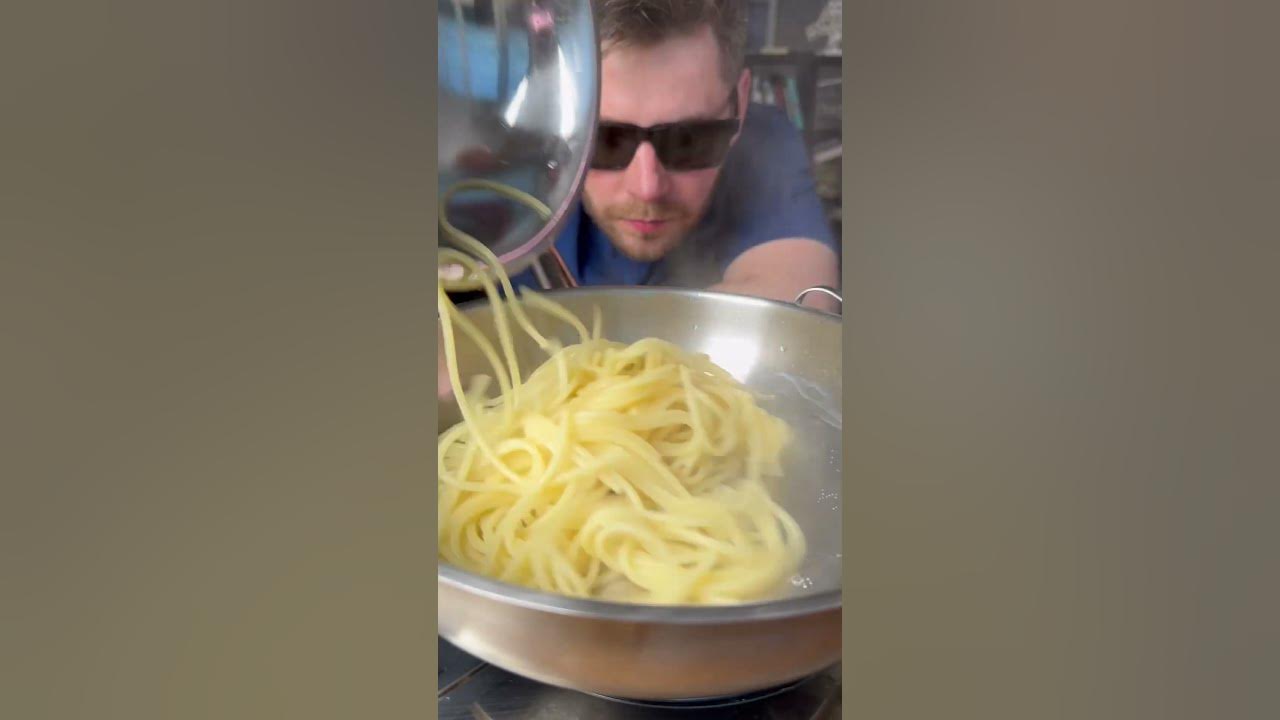 Как я готовлю Качо э Пепе / Cacio e pepe - YouTube