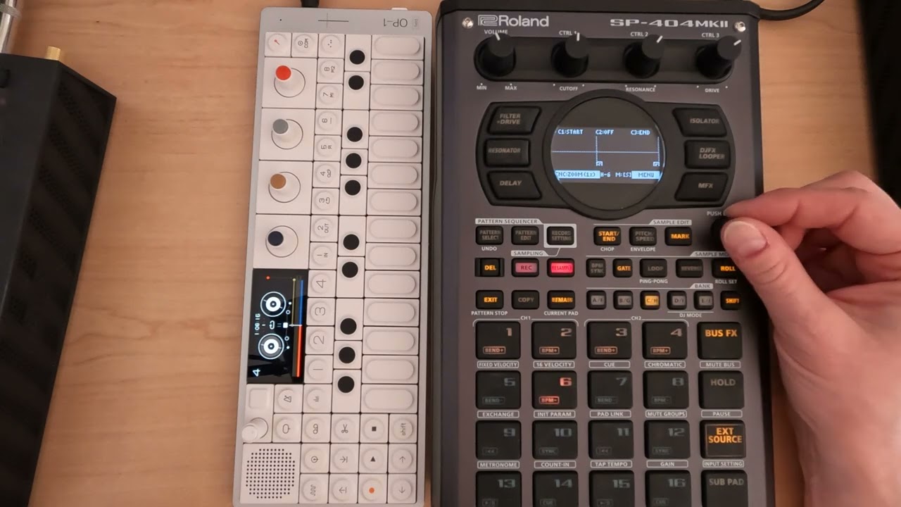SP404 mk2 42.2 - Numerically Editing Start/Loop/End Points - YouTube