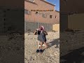 الدنيا حاره تسمط سمط وابوك بالحر ويشرب شاي الدنيا حاره تسمط سمط وابوك بالحر ويشرب شاي