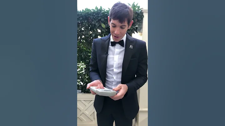 Alex Honnold of Free Solo Tests His Hand Strength at the Oscars - DayDayNews