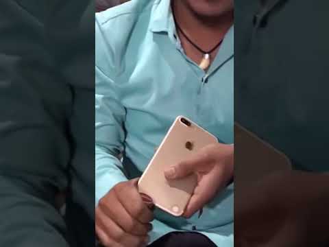 WORST LIFE HACK EVER - osclaíonn Guy buidéil beorach le iPhone