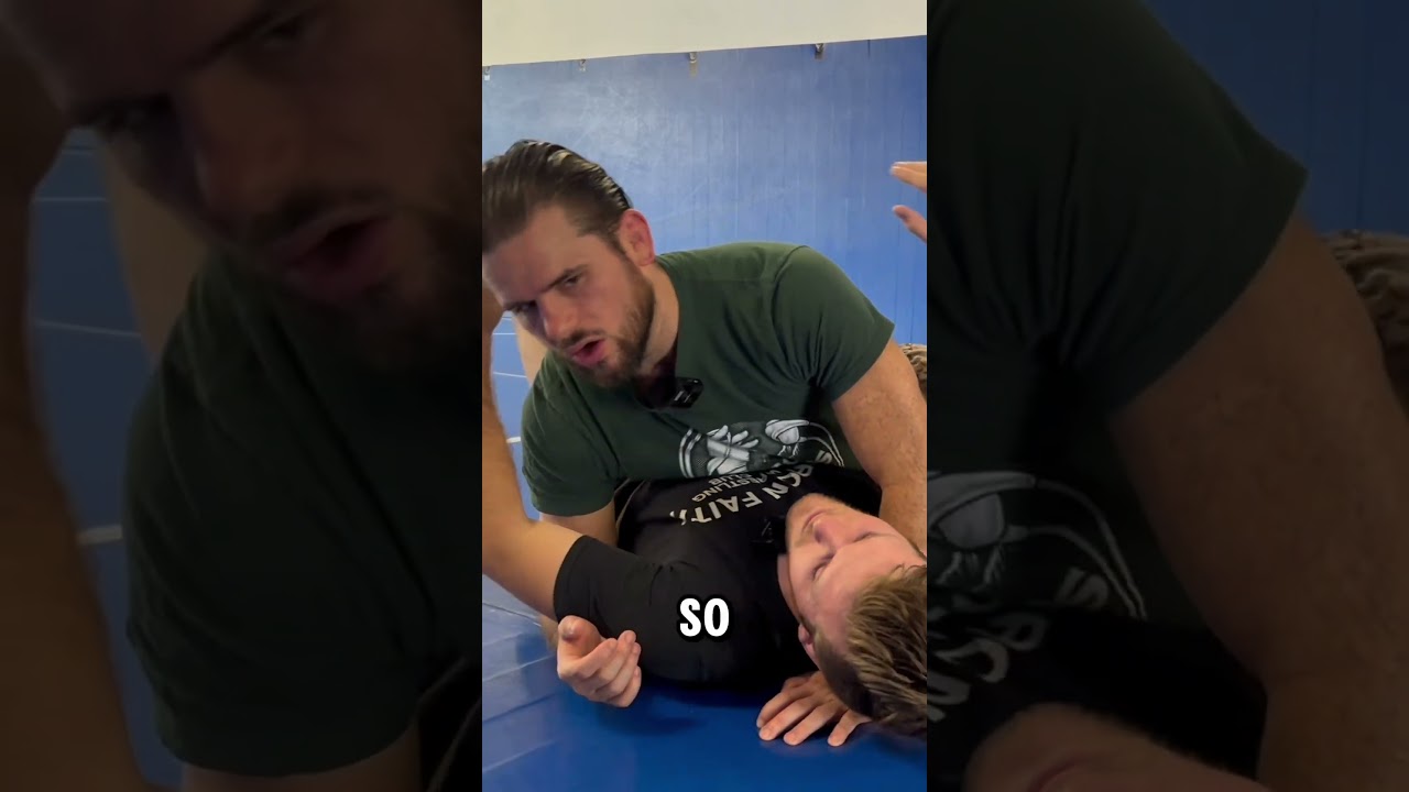 Борцы могут многому научиться удержанию в стиле бразильского джиу-джитсу