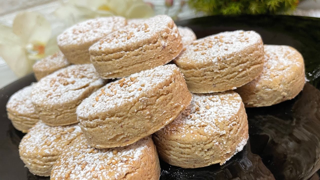 حلوىpolvorones او موتشو بوينا من ألذ الحلويات لكدوب فالفم 👌🏻متأكدة غتعجبكم🤤