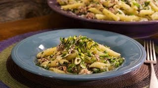 Penne with Ricotta, Prosciutto, Sausage and Peas