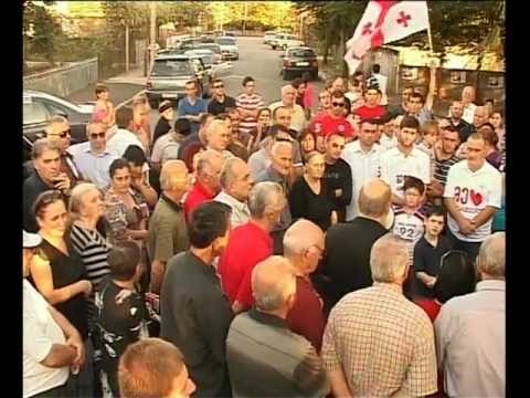 როლანდ ახალაია მოსახლეობასთან...