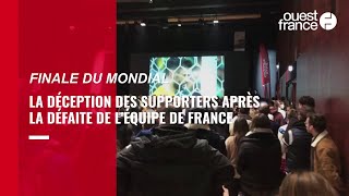 La déception des supporters français après la défaite de l'équipe de France face à l'Argentine