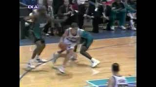 Bob Sura dunks on Stacey Augmon (11\/16\/1996)