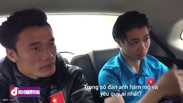 bắt cóc phỏng vấn nhanh Tiến Dũng, Công Phượng trên đường đến sân vận động Thống Nhất cực hài hước