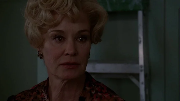 American Horror Story - S1E11. Fight between Const...