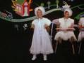 Capture de la vidéo Triplets - Fred Astaire, Nanette Fabray, Jack Buchanan