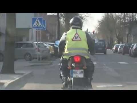 Video: Kokiuose automobiliuose naudojama AA vairavimo mokykla?