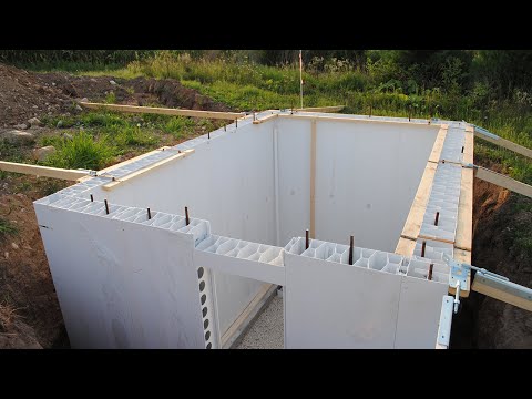 ვიდეო: პლასტიკური ფორმატი: არ არის მოსახსნელი მონოლითური კედლის მშენებლობისათვის და მოსახსნელი, წარმოებისა და მონტაჟის ტექნოლოგია
