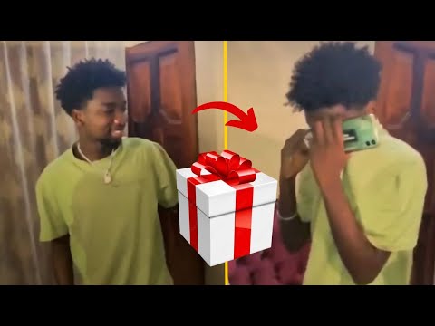 VJ reçoit un Cadeau et fond en Larmes devant ses fans