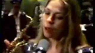 Video thumbnail of "Rickie Lee Jones   Chuck E's In Love;"