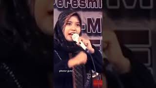 NANDUR BAKALE NGUNDUH pengajian ngapak ustadzah mumpuni #feedshorts #feed #shortvideos #shorts