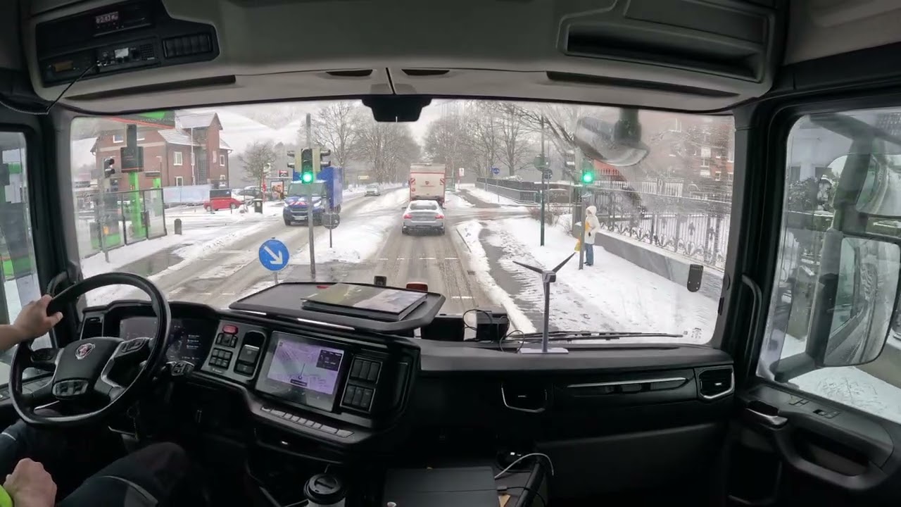 Access to the A1 motorway through the German town of Oststeinbek. // Cabin View