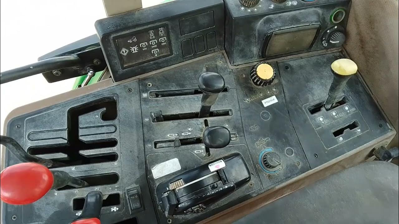 John Deere 6400 - YouTube
