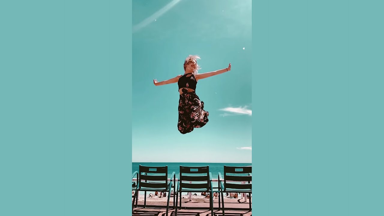 在 YouTube 上观看 Carla - Summer Summer (Vidéo Officielle) 在 YouTube 上观看 Carla - Summer Summer (Vidéo Officielle)