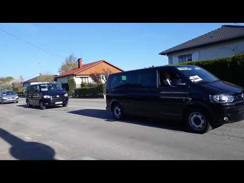Arrivée du cortège d'Emmanuel Macron à Mirecourt (88)
