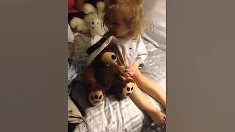 Singing with teddy