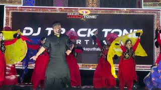 Tin Rang Nahi Labne Husan Jawani Te Maape | Punjabi Folk Dance Performance | Dj Tracktone