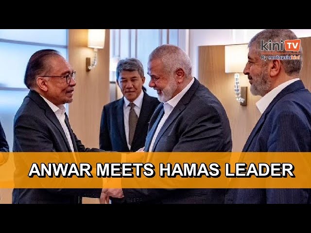 Anwar meets Hamas leader in Qatar class=