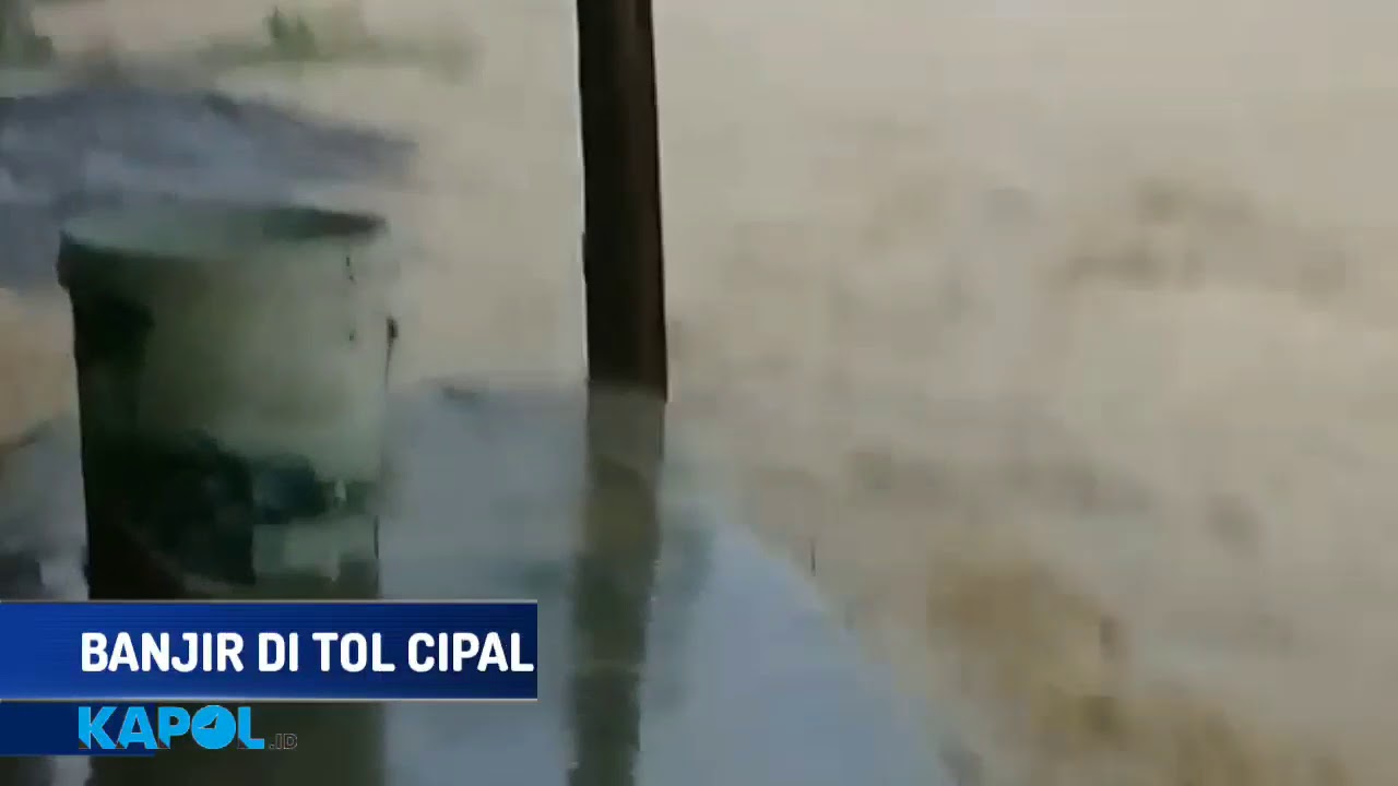 Banjir Menerjang Tol Cipali - YouTube