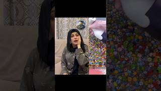 البنت الغبيه و القطه    ام سيف                  ضحك  كوميديا                                      سمعها