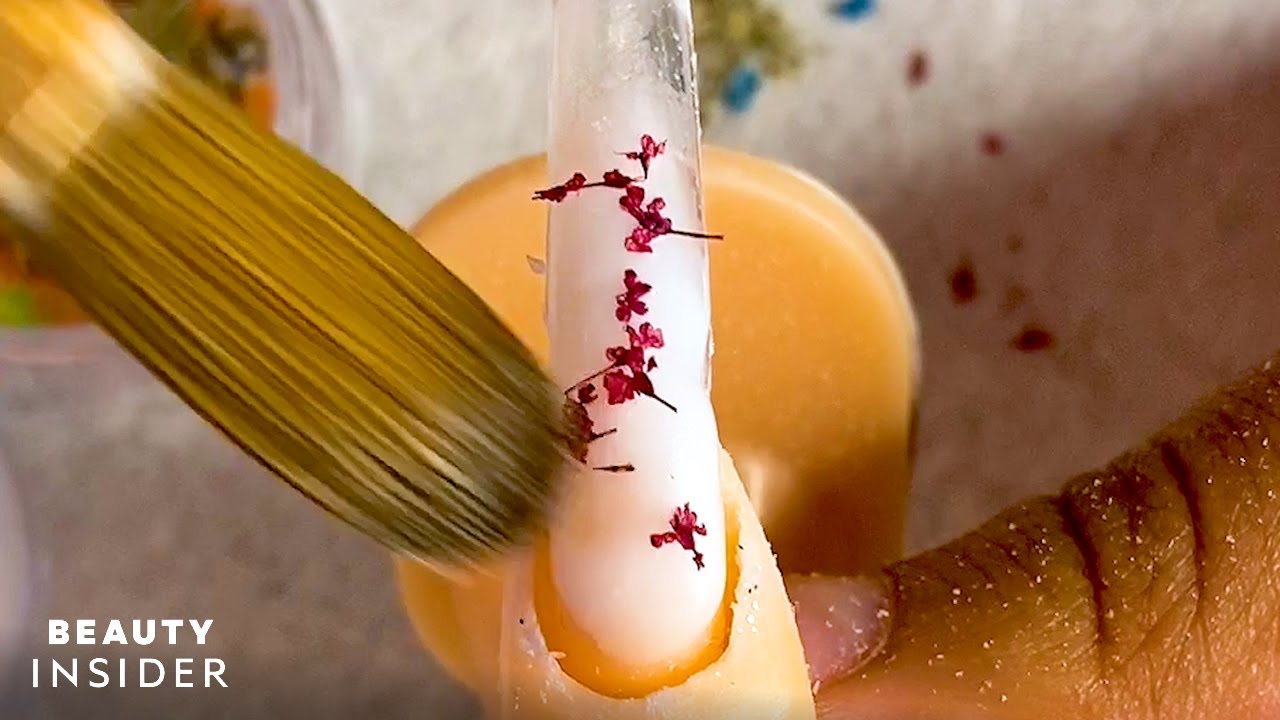 'Milk Bath' Nail Design Uses Real Dried Flowers 'Milk Bath' Nail Design Uses Real Dried Flowers