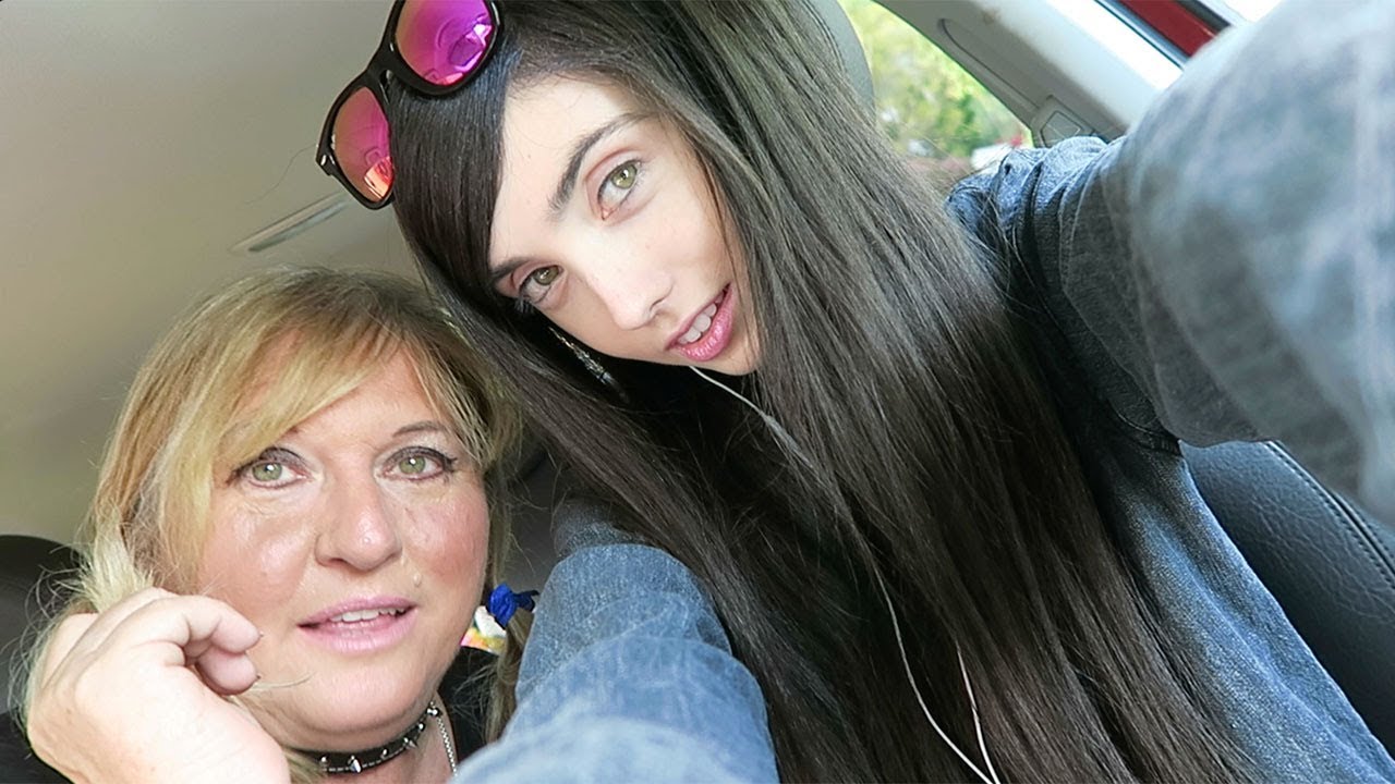 ПОМЕНЯЛСЯ ЖИЗНЬЮ С МАМОЙ