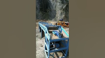 Flat reciprocating screen working video#screeningmachine  #machine  #indonesia