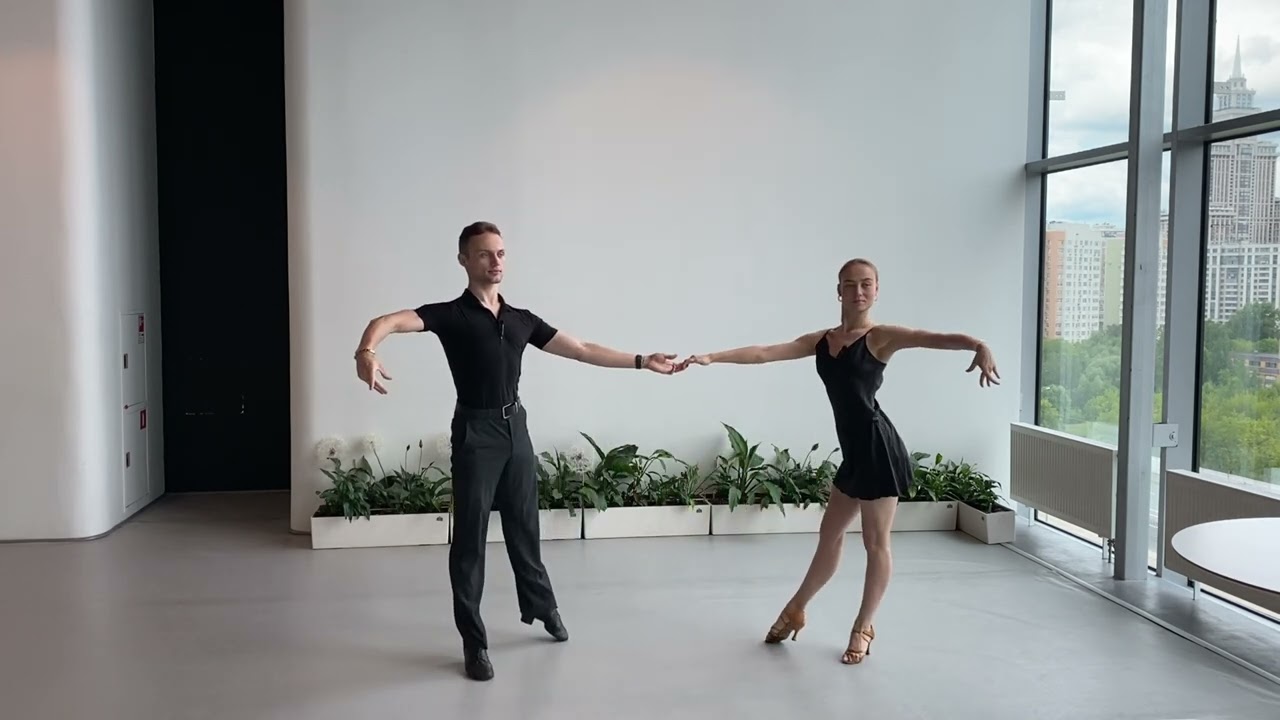 Fan (cha-cha-cha) ISTD/ Веер (Ча-ча-ча) Империал