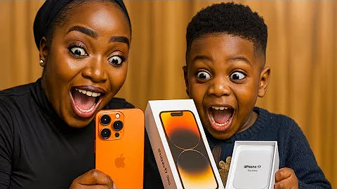 I let my 3y/o son unbox my iPhone 17….this didn’t go as planned 😭🤣 #iphone17promax #unboxingvideo 