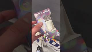 Je test un ampoule disco de chez Action pour transformer ton salon en