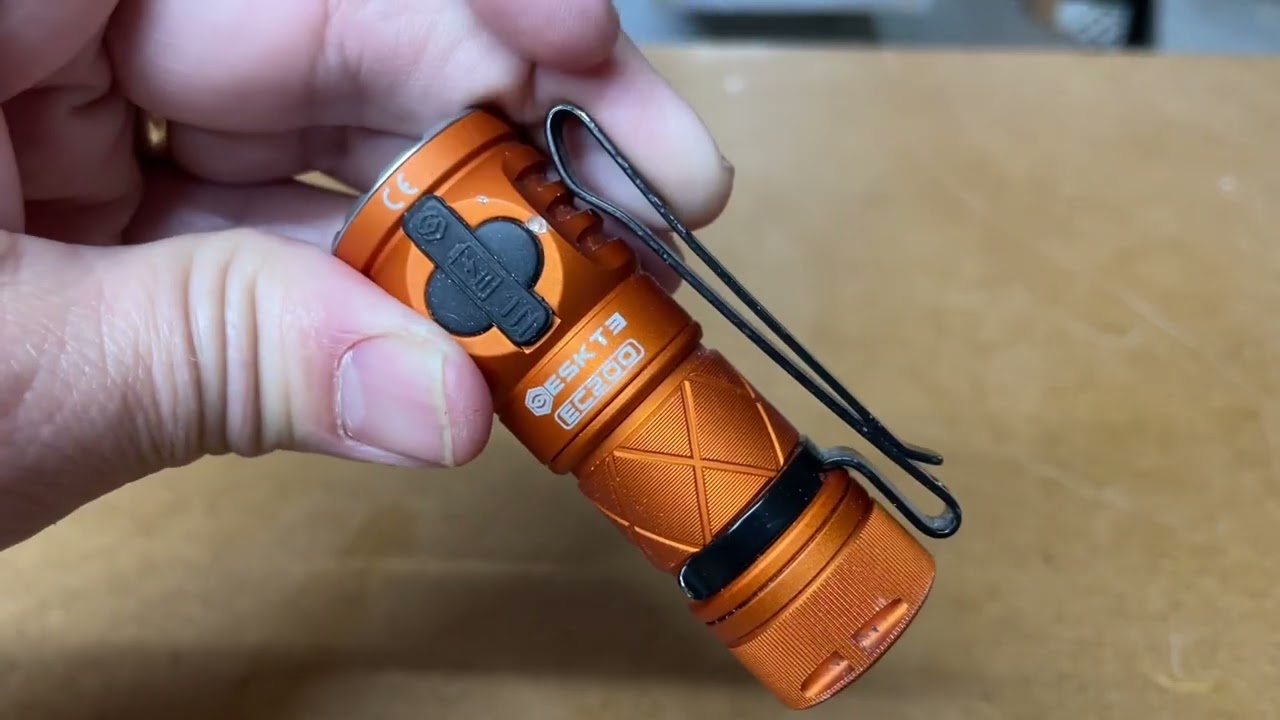 Studs and Duds (Good Gear Design): Side Switch Flashlights - YouTube